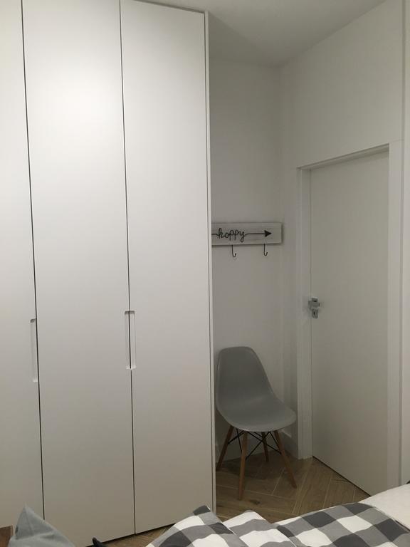 Apartament Kolska Appartement Warschau Buitenkant foto